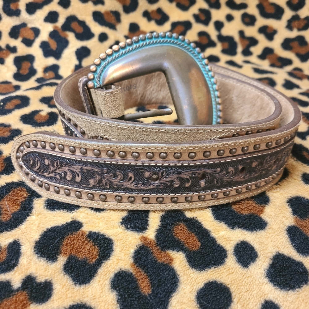 Ladies genuine leather western style Justin belt
